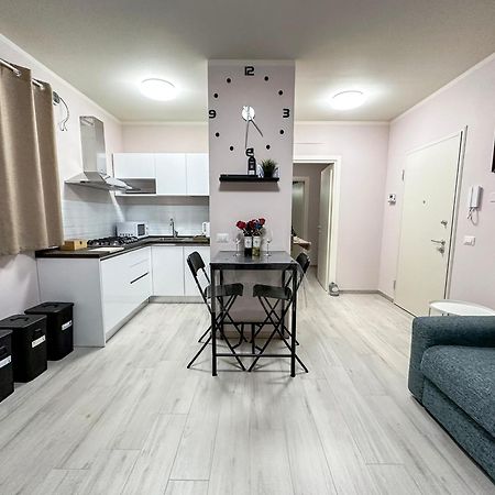 דירות לוקה La Rosa Dei Venti Con Parcheggio E Ampio Giardino In Centro מראה חיצוני תמונה